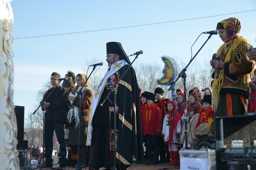 На Коломийщині відбувся фестиваль розколяди у льодовому містечку